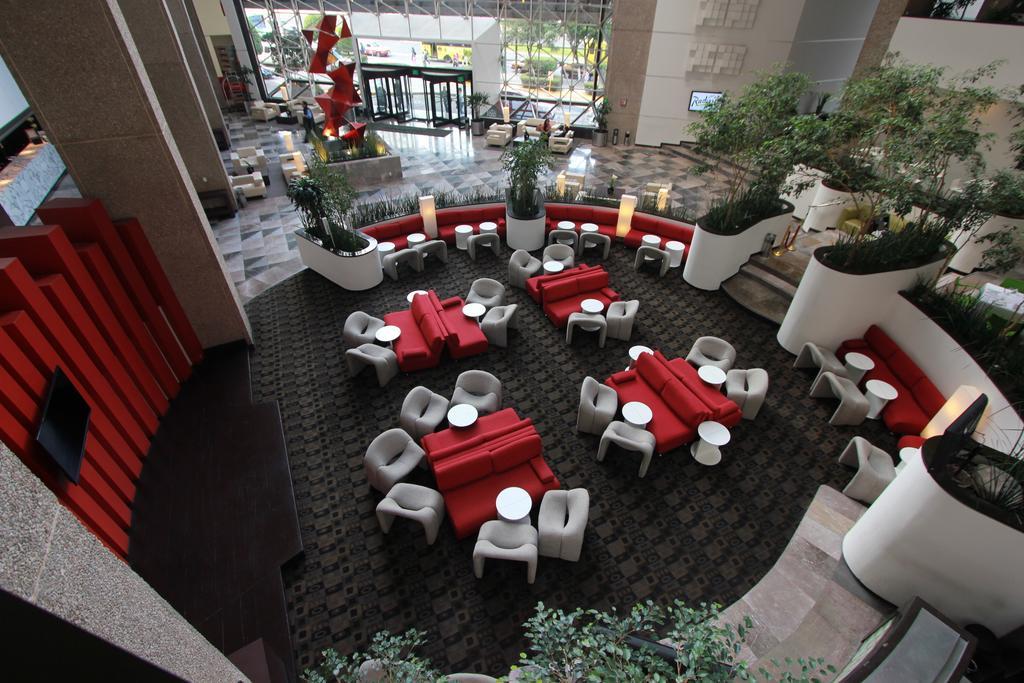 래디슨 파라이소 호텔 멕시코 시티 외부 사진 The lobby of the Renaissance Hotel